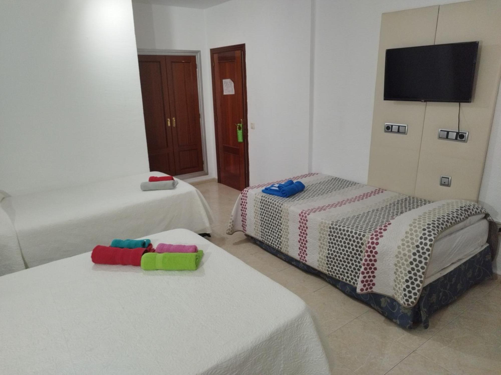 Hotel Nuevo Ara Caces Екстериор снимка