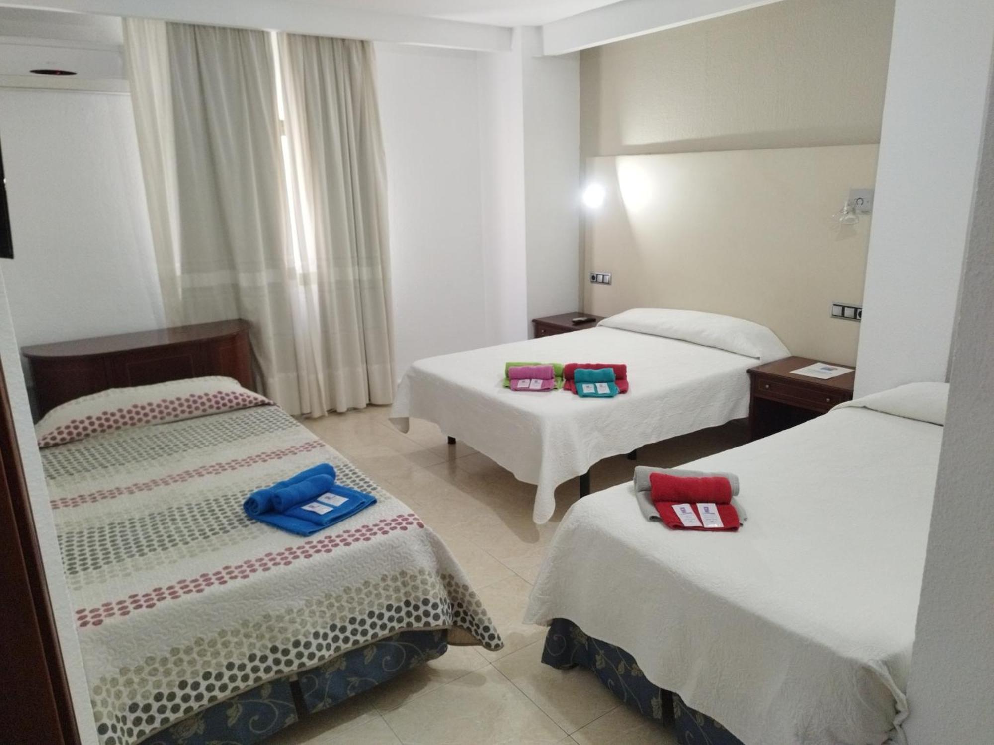 Hotel Nuevo Ara Caces Екстериор снимка