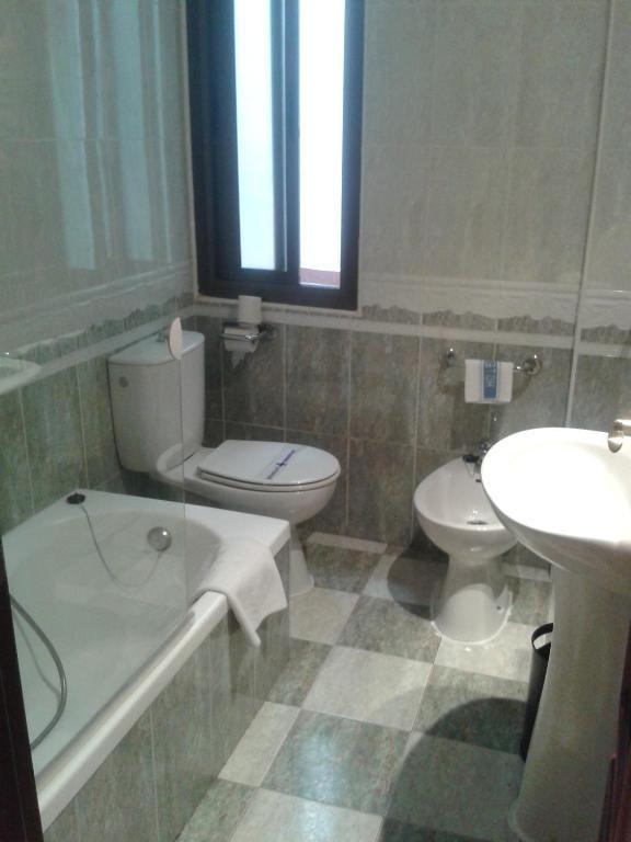 Hotel Nuevo Ara Caces Екстериор снимка