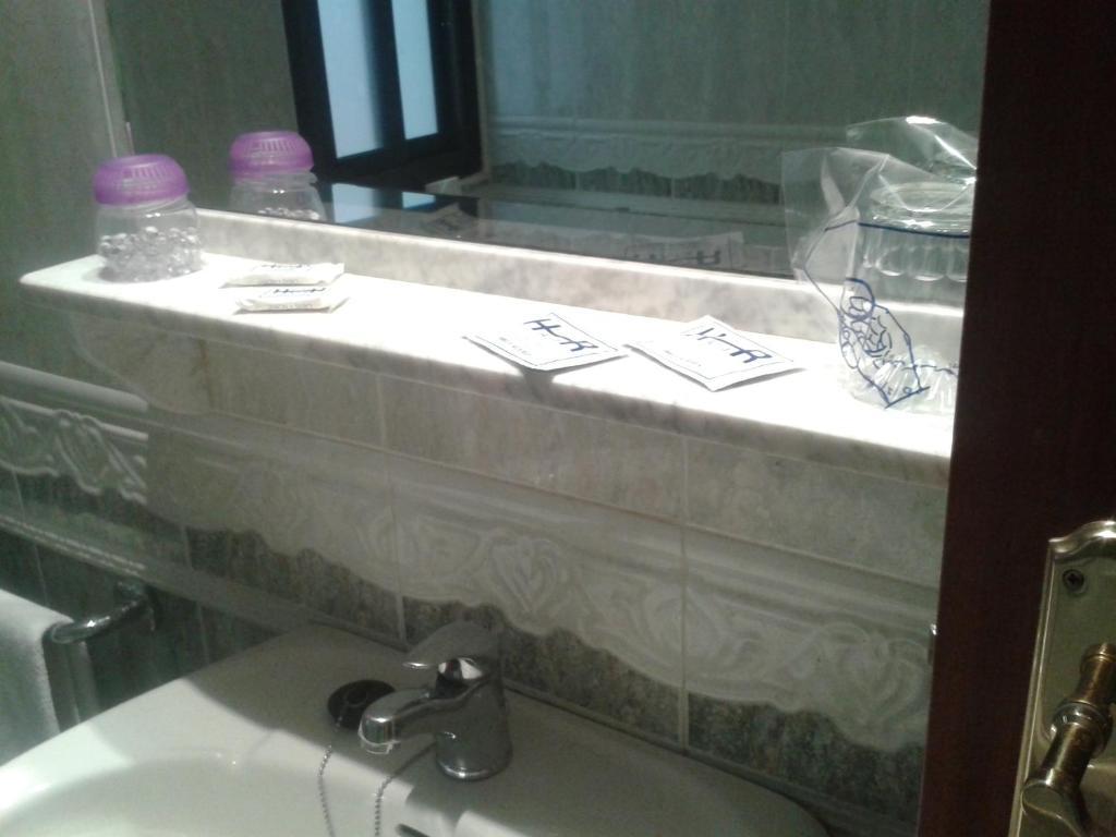 Hotel Nuevo Ara Caces Екстериор снимка