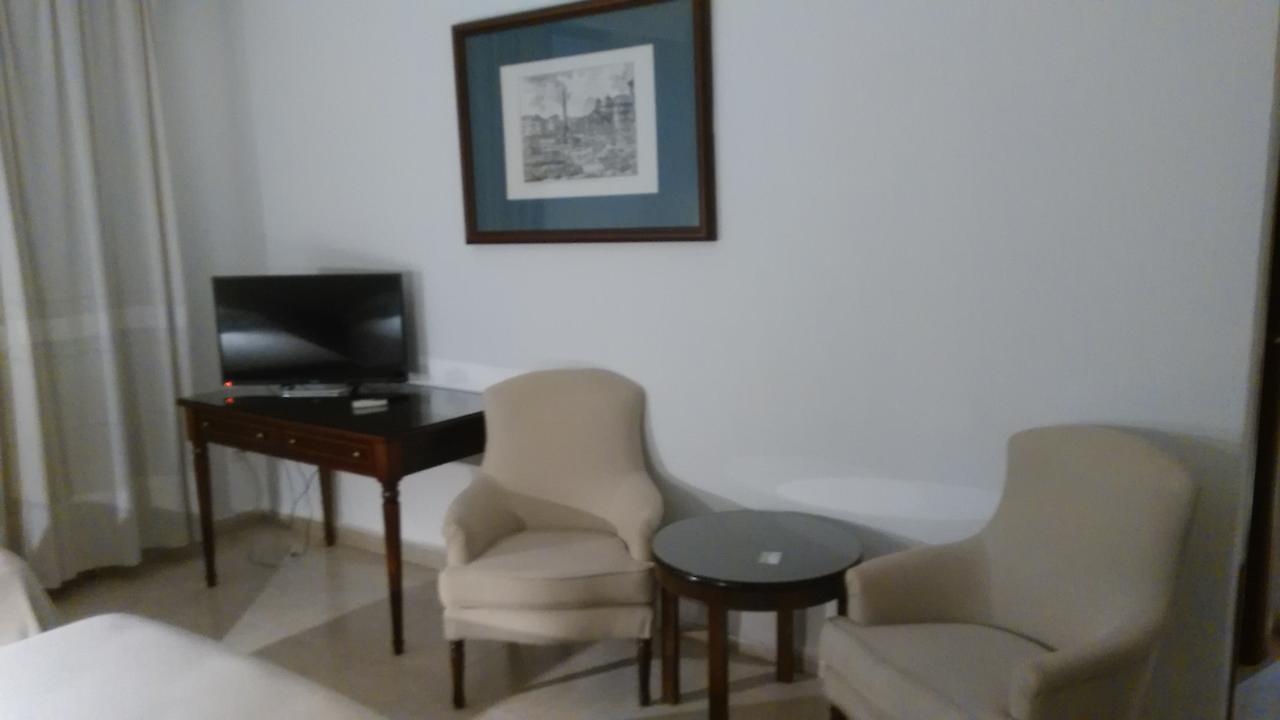 Hotel Nuevo Ara Caces Екстериор снимка