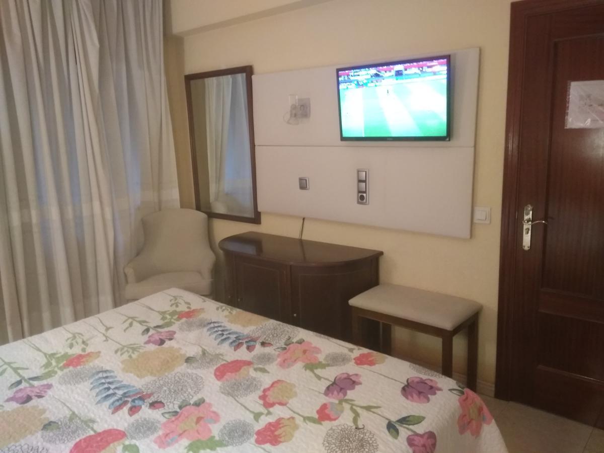 Hotel Nuevo Ara Caces Екстериор снимка