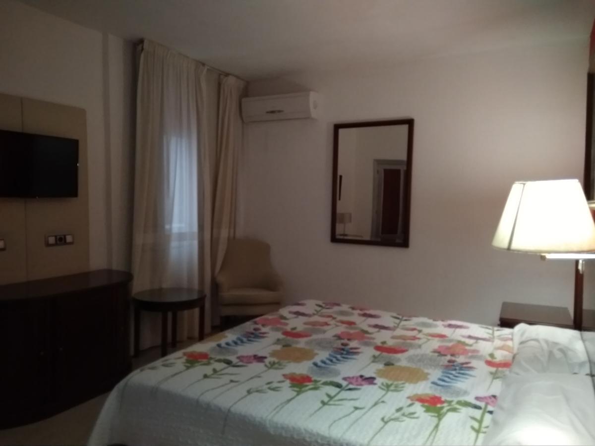 Hotel Nuevo Ara Caces Екстериор снимка