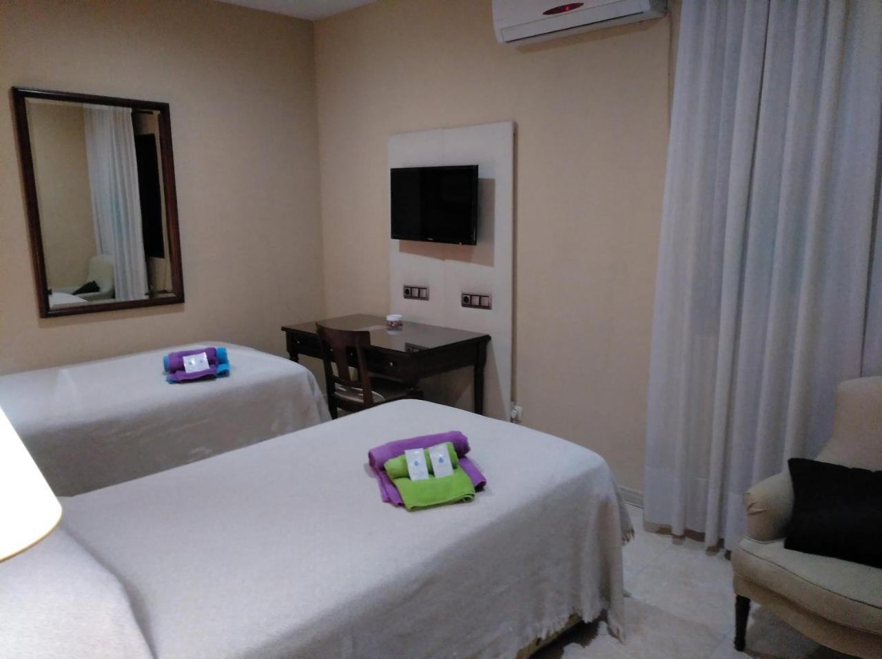 Hotel Nuevo Ara Caces Екстериор снимка