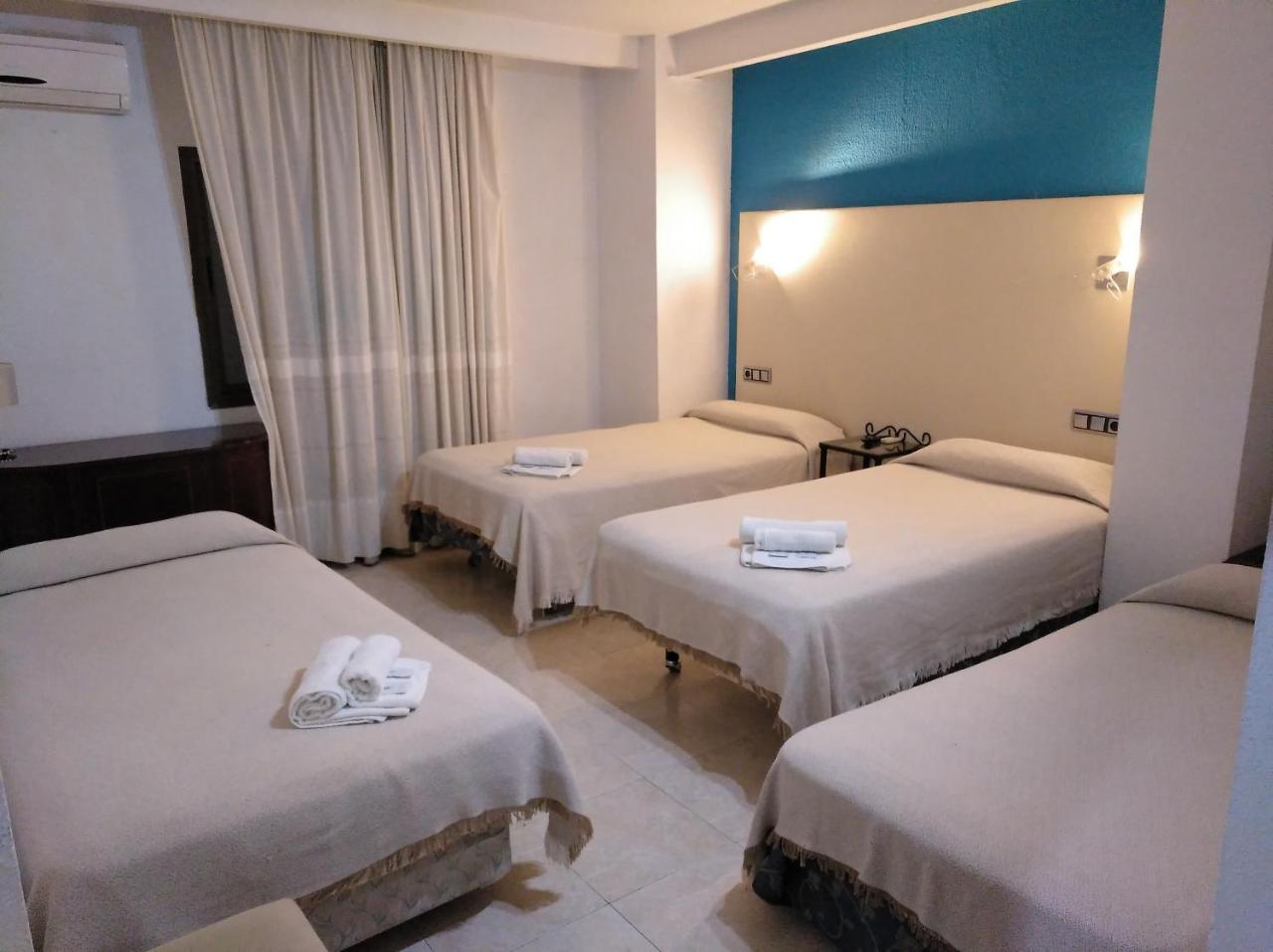 Hotel Nuevo Ara Caces Екстериор снимка