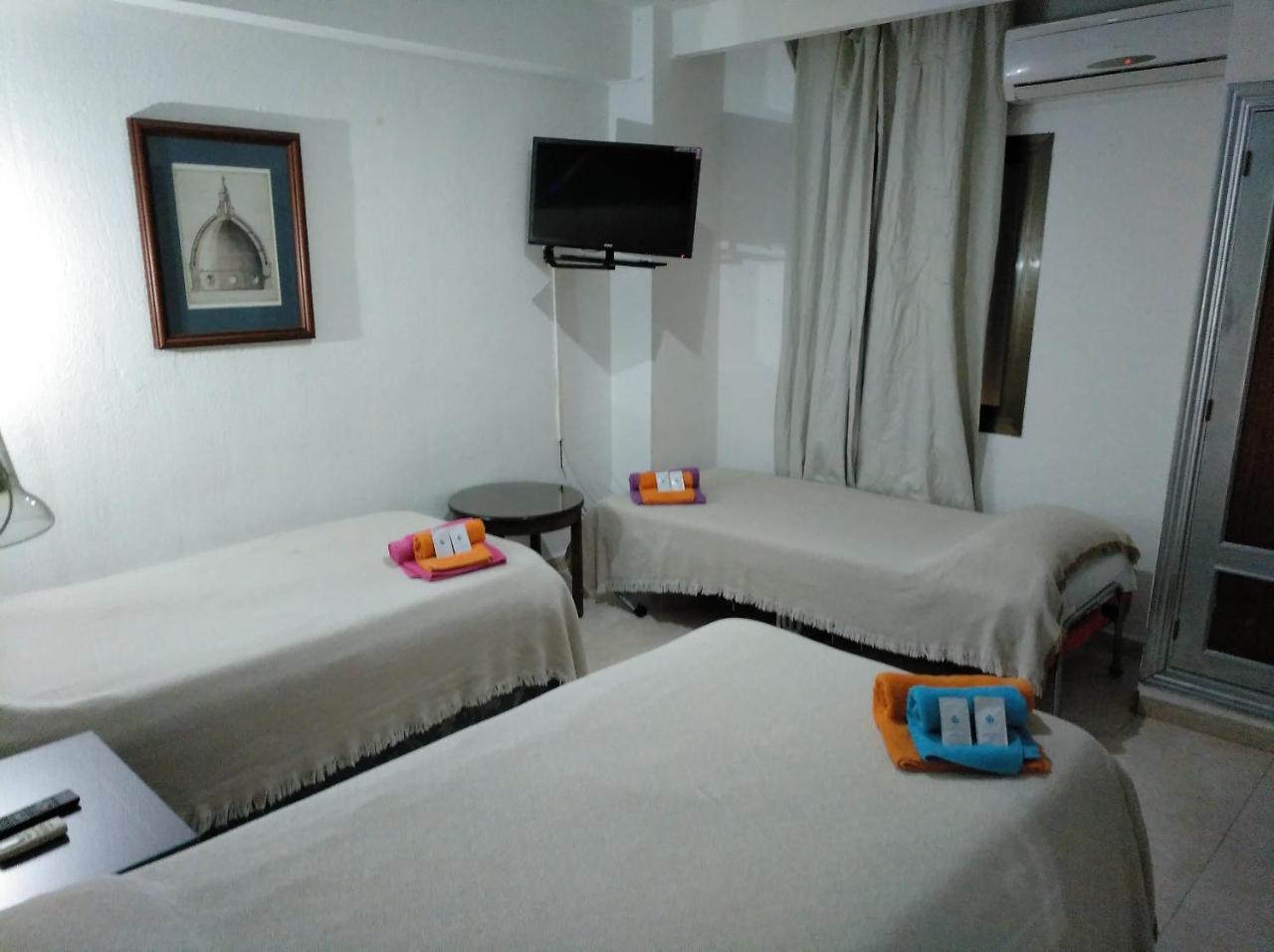 Hotel Nuevo Ara Caces Екстериор снимка