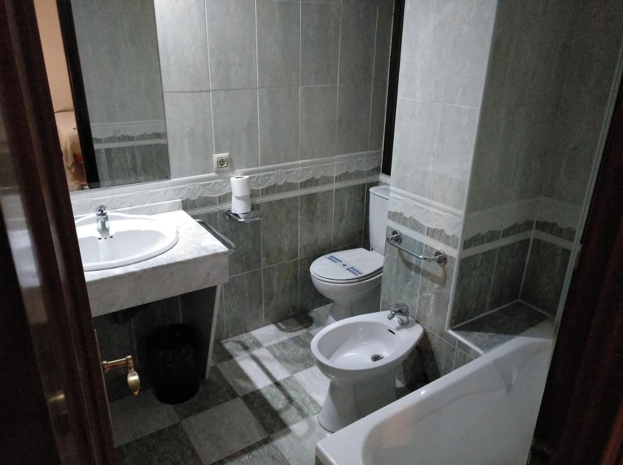 Hotel Nuevo Ara Caces Екстериор снимка